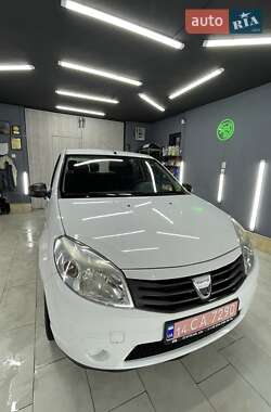 Хетчбек Dacia Sandero 2012 в Львові