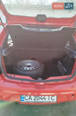 Хэтчбек Dacia Sandero 2010 в 