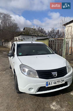 Хетчбек Dacia Sandero 2009 в Чернігові