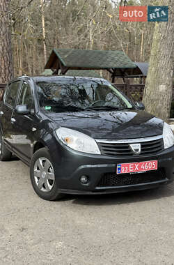 Хетчбек Dacia Sandero 2009 в Луцьку