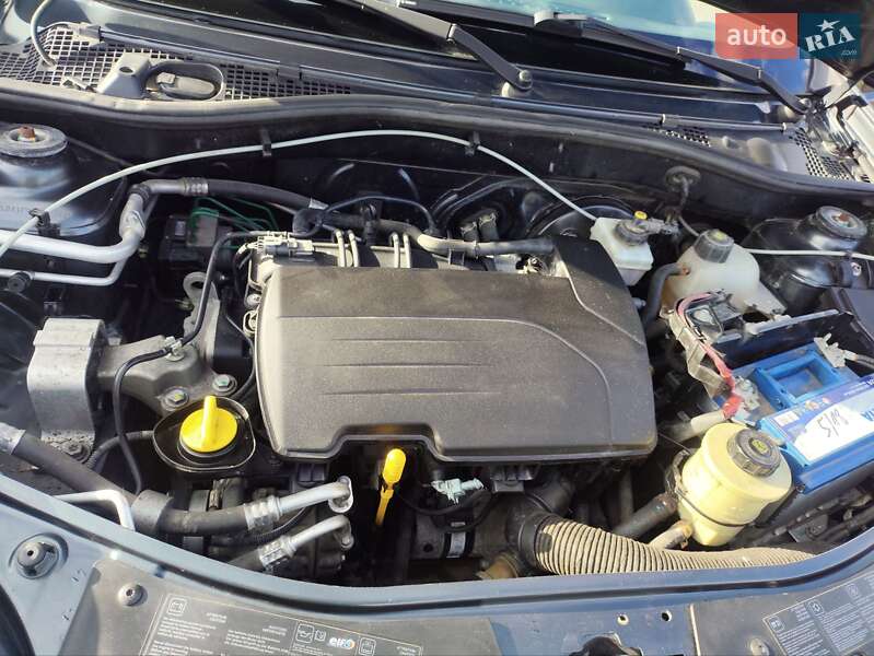 Хэтчбек Dacia Sandero 2012 в Черкассах