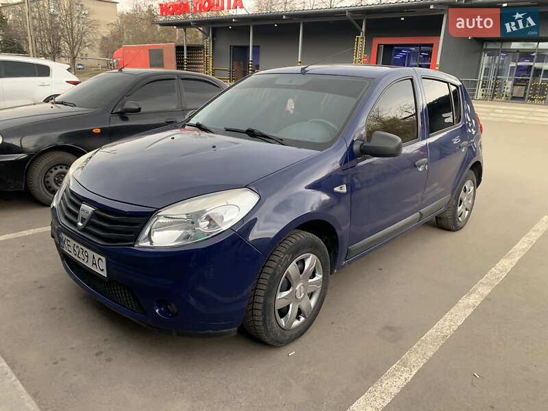 Хетчбек Dacia Sandero 2009 в Павлограді