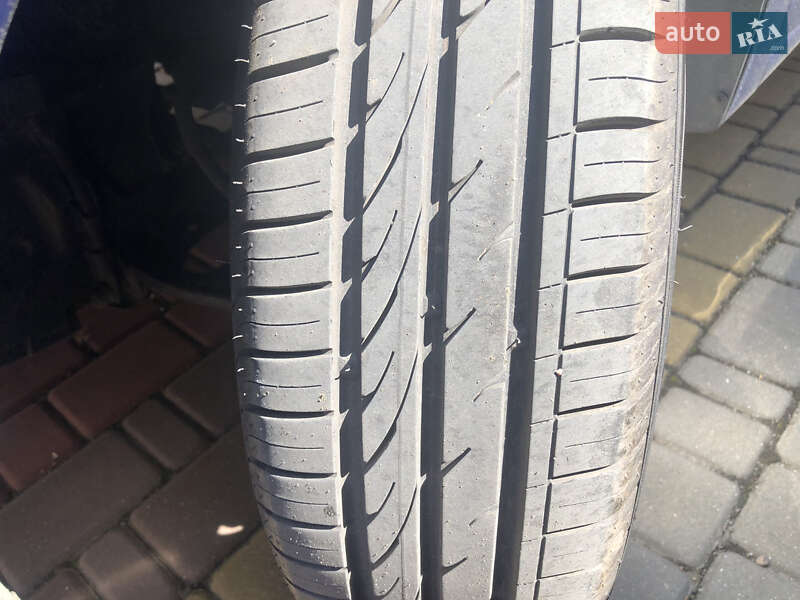 Хэтчбек Dacia Sandero 2014 в Ровно