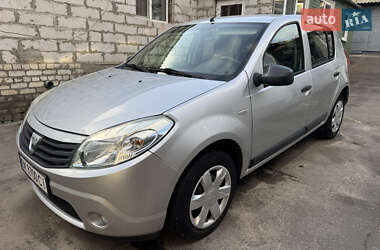 Хетчбек Dacia Sandero 2011 в Кролевці