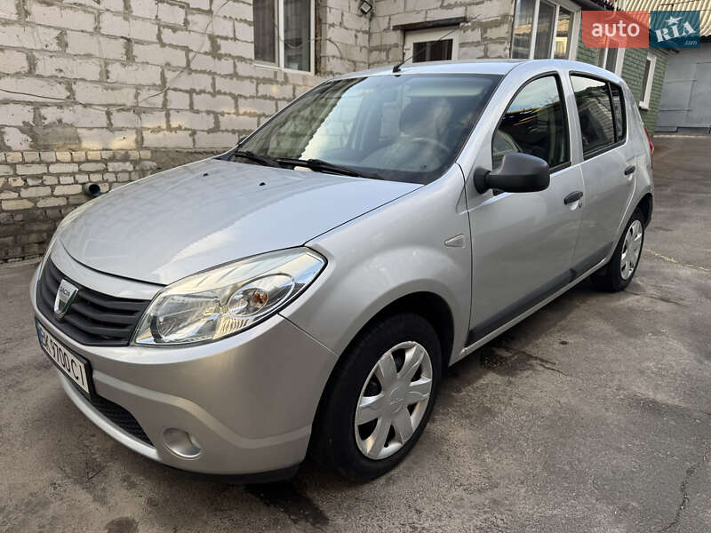 Dacia Sandero 2011