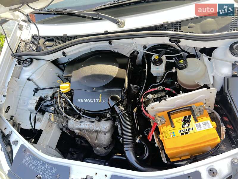 Хетчбек Dacia Sandero 2009 в Кропивницькому