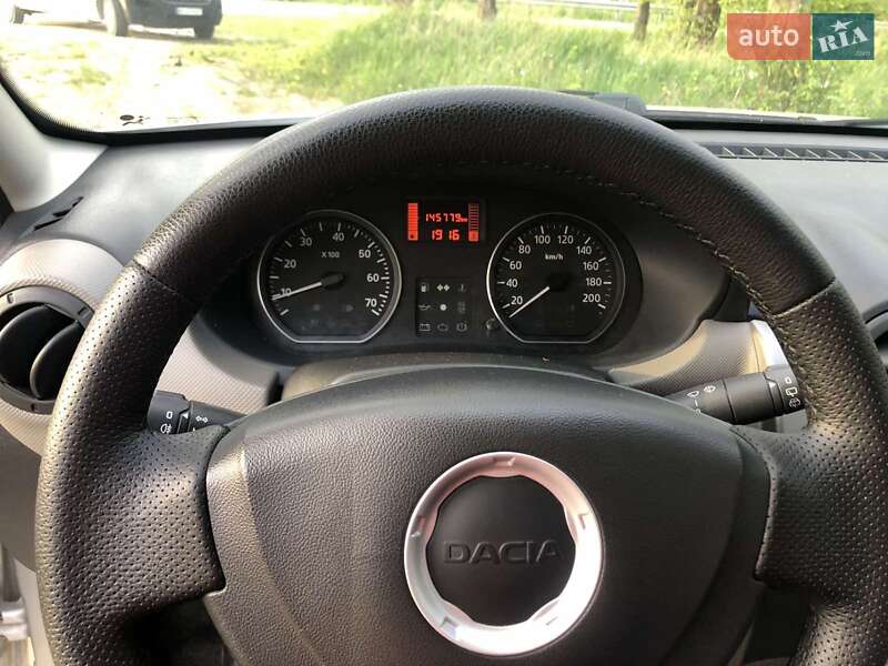 Хетчбек Dacia Sandero 2009 в Тернополі