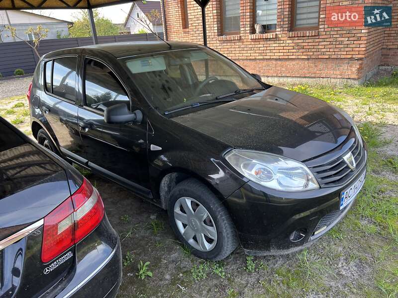 Dacia Sandero 2011
