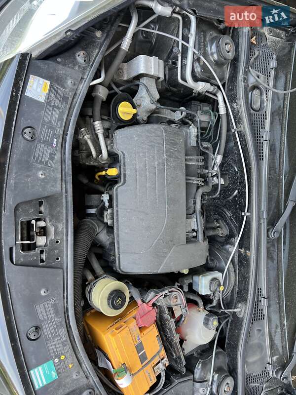 Хэтчбек Dacia Sandero 2011 в Камне-Каширском