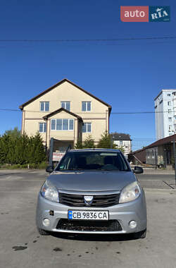 Хэтчбек Dacia Sandero 2009 в Киеве