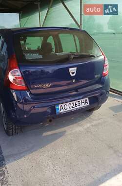 Хэтчбек Dacia Sandero 2009 в Камне-Каширском