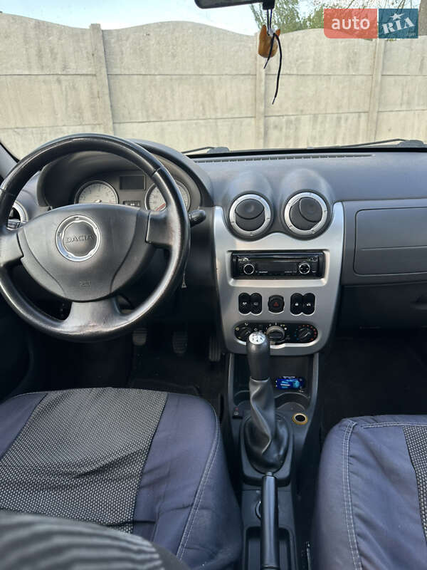 Хэтчбек Dacia Sandero 2009 в Луцке
