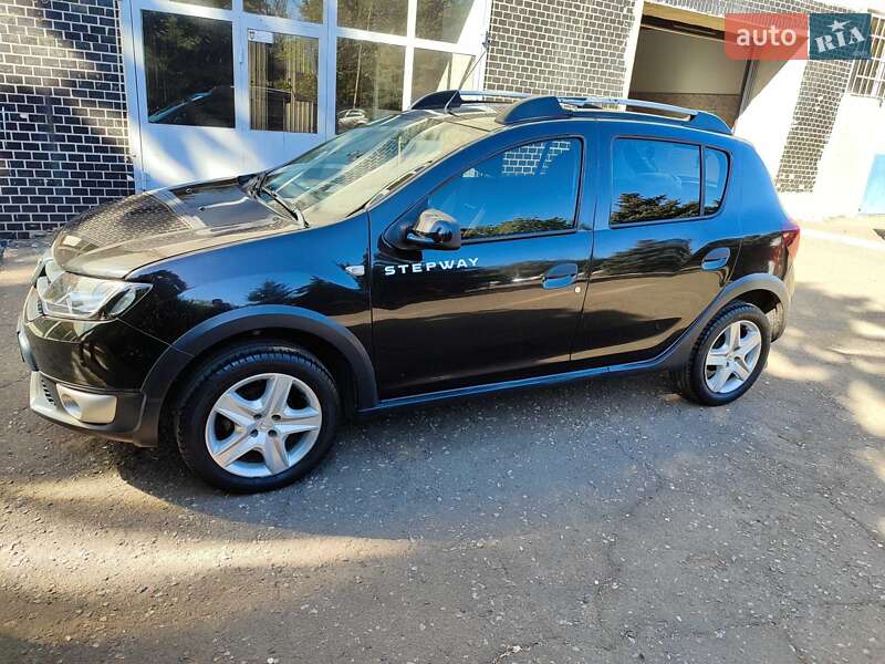 Хетчбек Dacia Sandero 2014 в Одесі