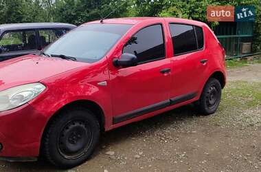 Хетчбек Dacia Sandero 2009 в Івано-Франківську