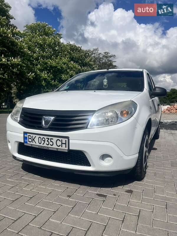 Dacia Sandero 2011