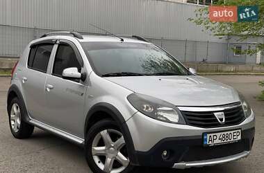 Хэтчбек Dacia Sandero 2010 в Днепре