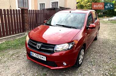 Хэтчбек Dacia Sandero 2013 в Каменке-Бугской