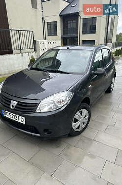Хетчбек Dacia Sandero 2010 в Львові