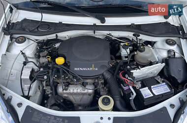 Хэтчбек Dacia Sandero 2009 в 