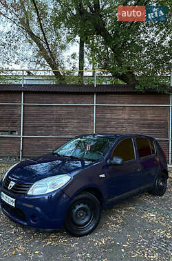 Хэтчбек Dacia Sandero 2010 в Житомире