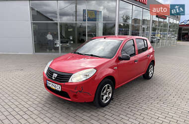 Хэтчбек Dacia Sandero 2009 в Полтаве