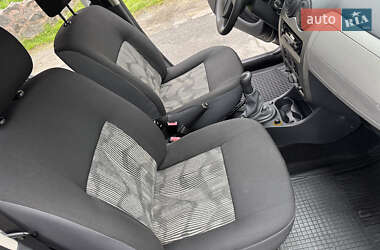 Хетчбек Dacia Sandero 2009 в 