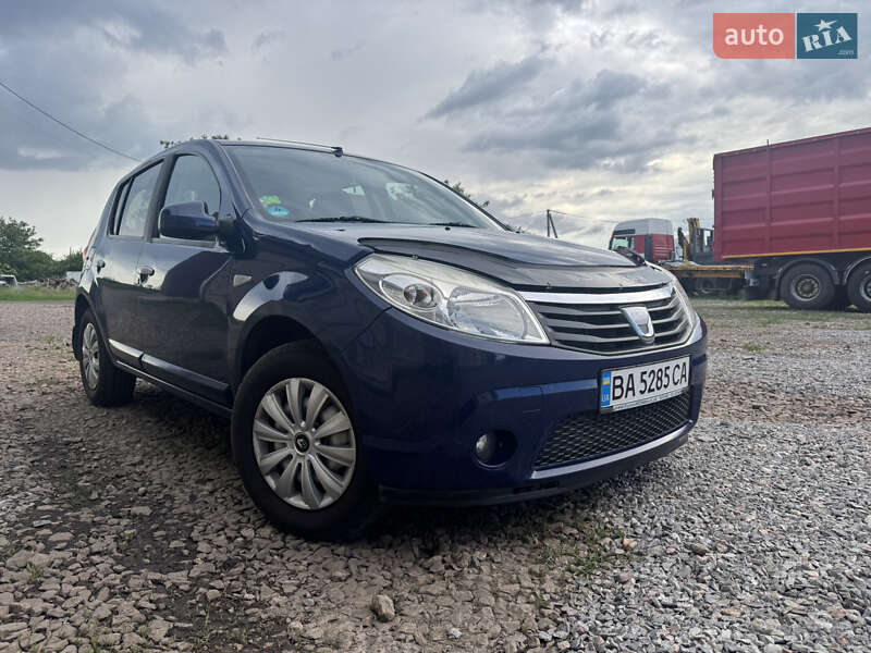 Dacia Sandero 2009