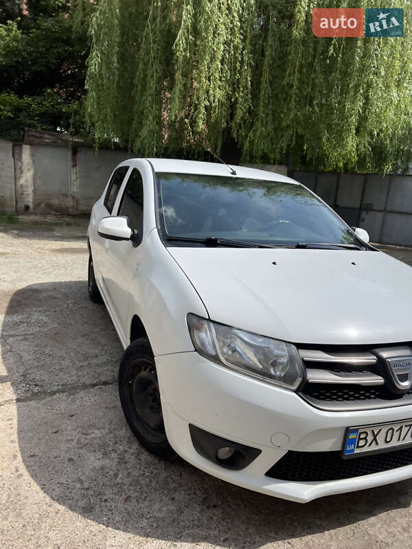 Хэтчбек Dacia Sandero 2013 в Хмельницком