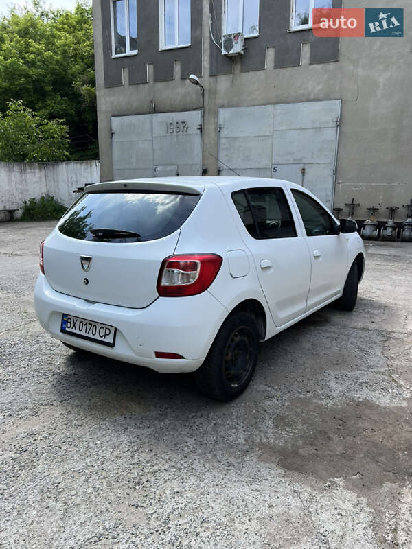 Хэтчбек Dacia Sandero 2013 в Хмельницком