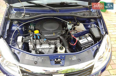 Хэтчбек Dacia Sandero 2009 в 