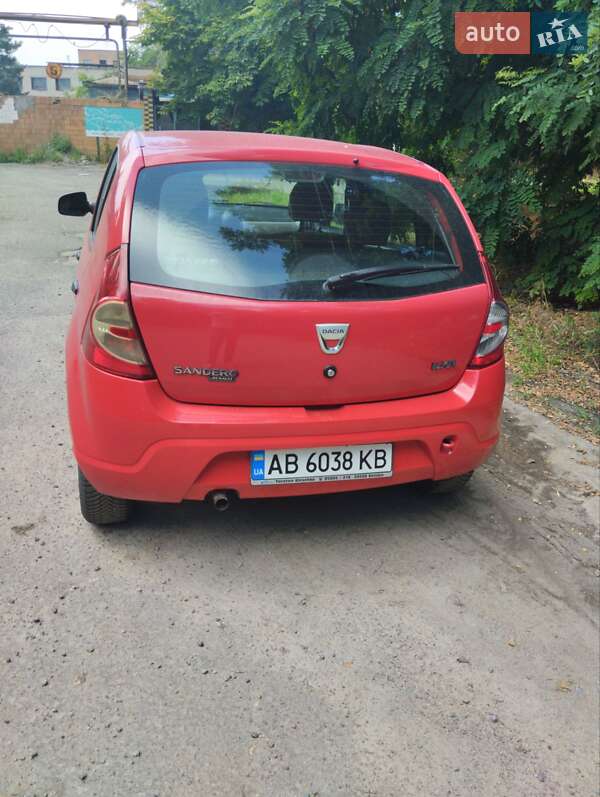 Хетчбек Dacia Sandero 2009 в Запоріжжі