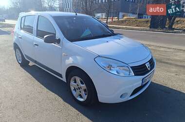 Хетчбек Dacia Sandero 2009 в Рівному