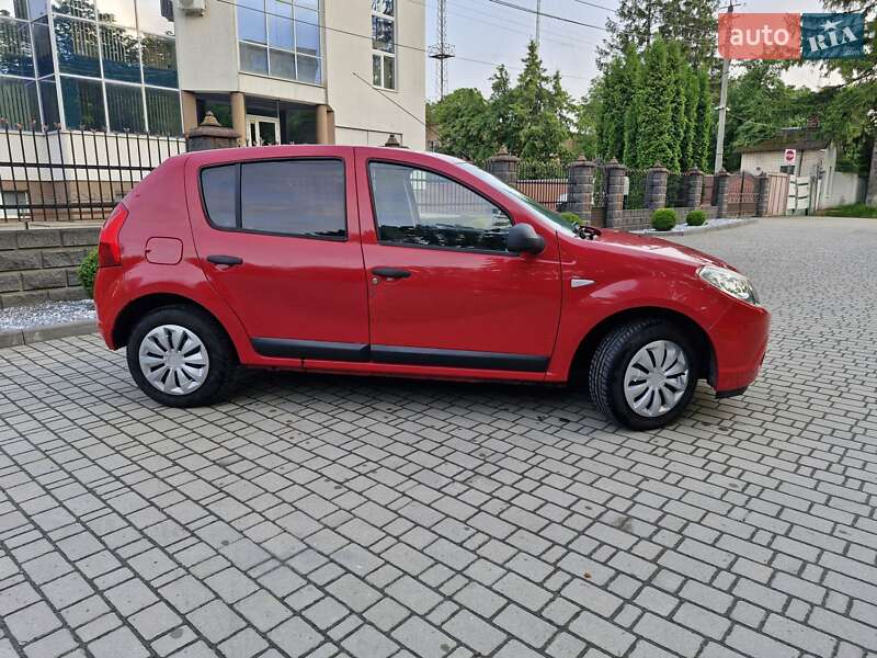 Хэтчбек Dacia Sandero 2008 в Ровно фото 7 Хэтчбек Dacia Sandero 2008 в Ровно