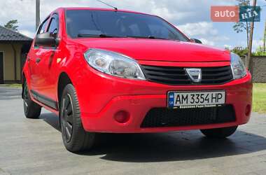 Хетчбек Dacia Sandero 2009 в Житомирі