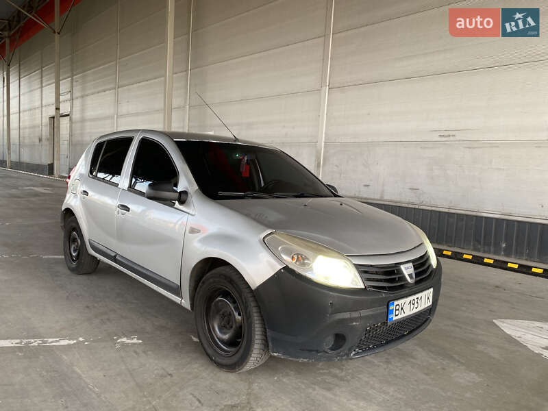 Dacia Sandero 2010