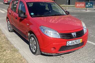 Хэтчбек Dacia Sandero 2009 в Ивано-Франковске