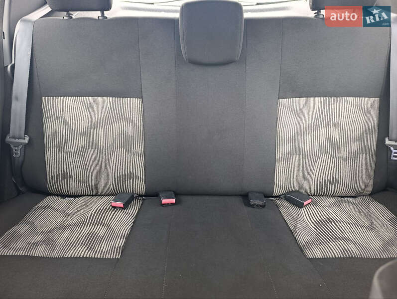 Хэтчбек Dacia Sandero 2009 в Виннице