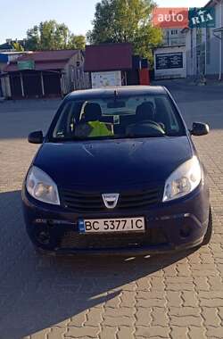 Хэтчбек Dacia Sandero 2009 в Золочеве