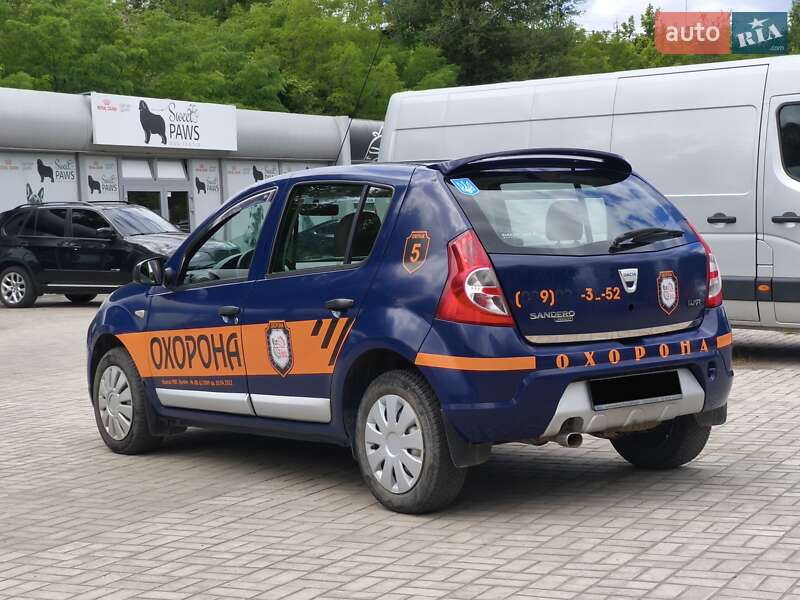Хетчбек Dacia Sandero 2009 в Дніпрі