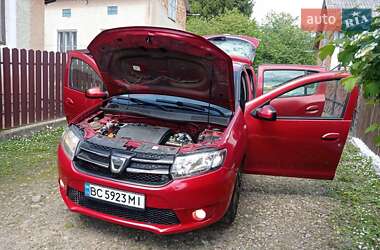 Хэтчбек Dacia Sandero 2013 в 