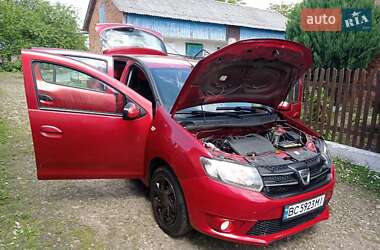 Хэтчбек Dacia Sandero 2013 в 