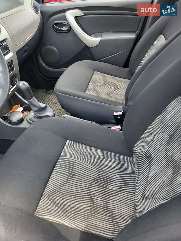 Хетчбек Dacia Sandero 2009 в Кропивницькому