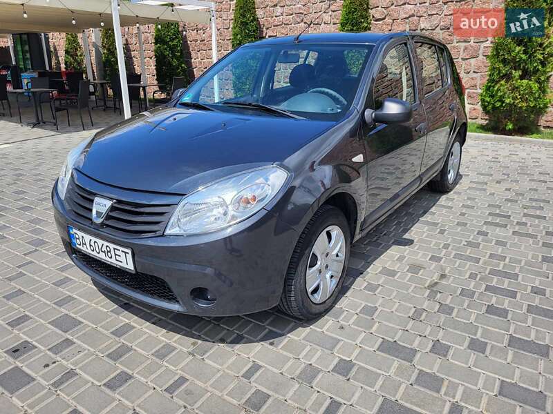 Хетчбек Dacia Sandero 2009 в Кропивницькому