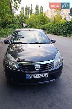 Хэтчбек Dacia Sandero 2010 в Днепре