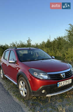 Хетчбек Dacia Sandero 2011 в Полонному