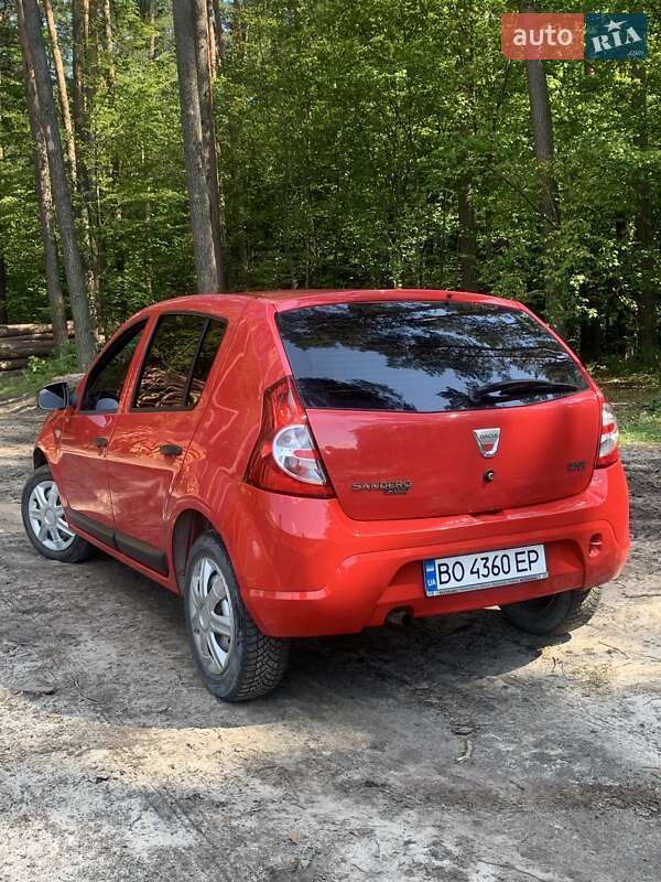 Хетчбек Dacia Sandero 2009 в Кременці