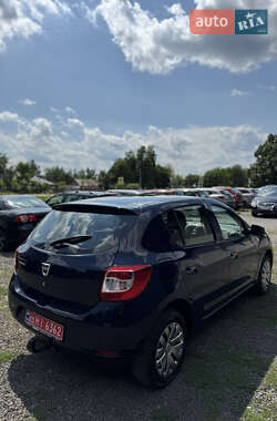 Хэтчбек Dacia Sandero 2015 в 