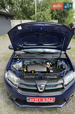 Хэтчбек Dacia Sandero 2015 в 