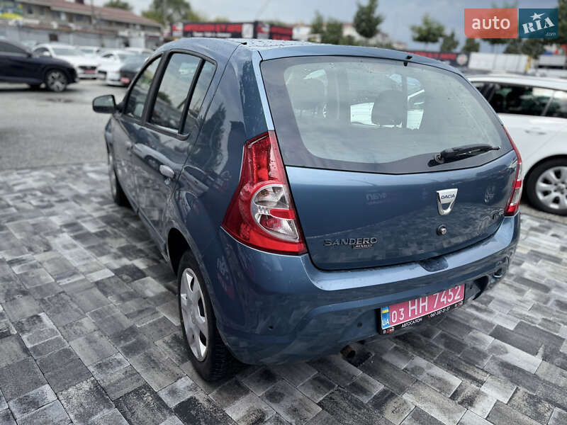 Хетчбек Dacia Sandero 2009 в Дніпрі