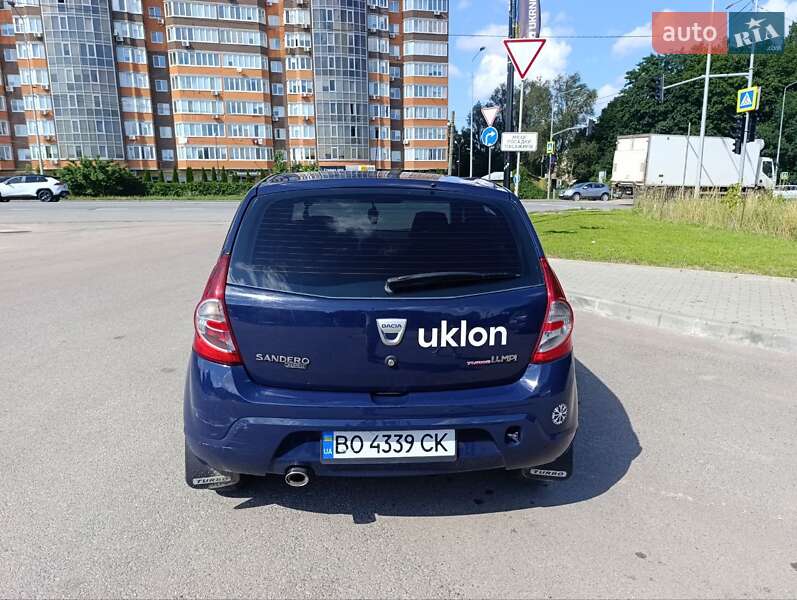 Хетчбек Dacia Sandero 2009 в Тернополі